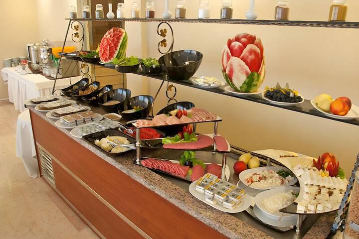 Breakfast buffet