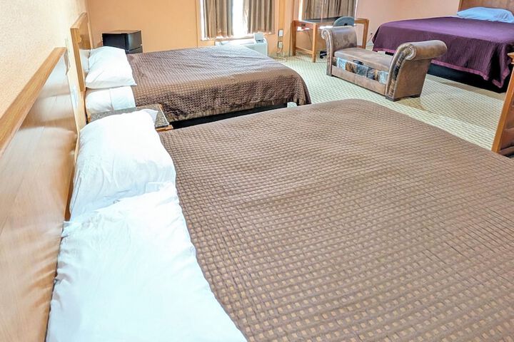 Room 7 of 22