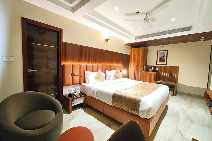 Room 14 of 25