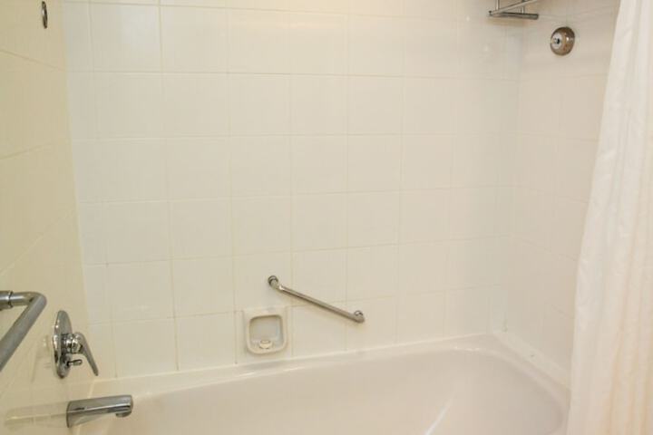 Room 47 of 75