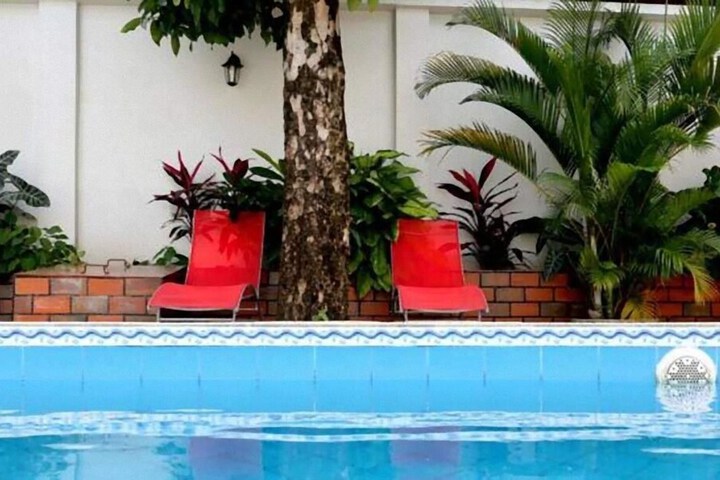 Pool 26 of 39