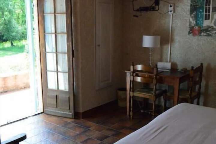 Room 7 of 50