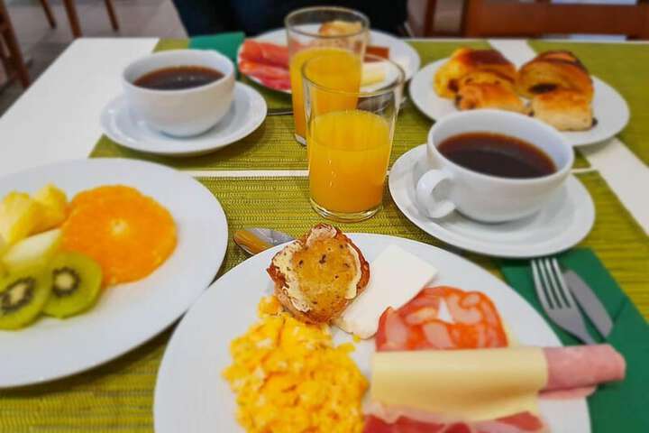 Breakfast/Coffee Service 36 of 57