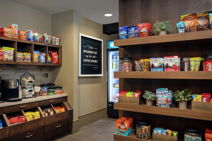 Snack bar
