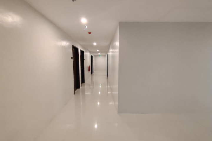 Ballroom/Hall 10 of 12