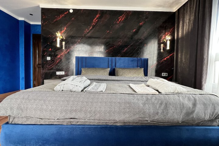 Room 25 of 71