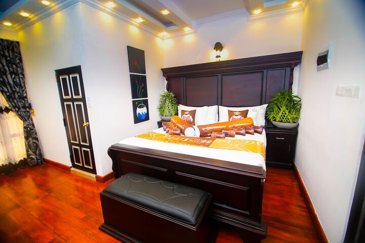 Room 31 of 230