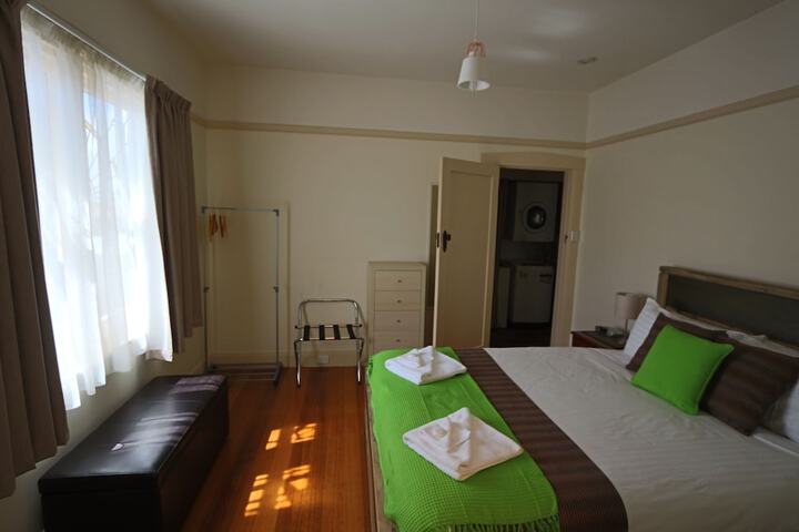 Room 4 of 71