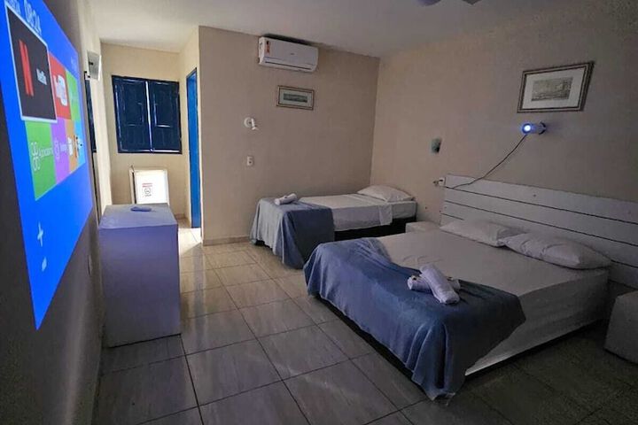 Room 42 of 63