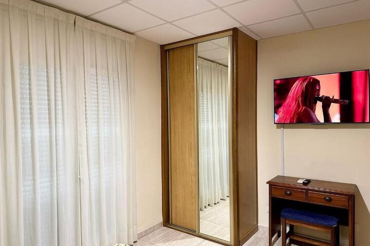 Room 3 of 23