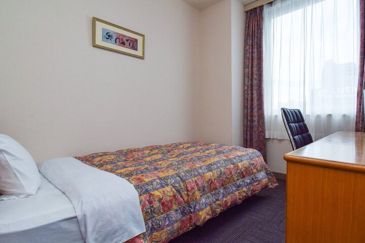 Room 22 of 105