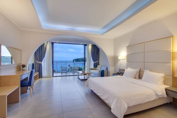 Room 25 of 129