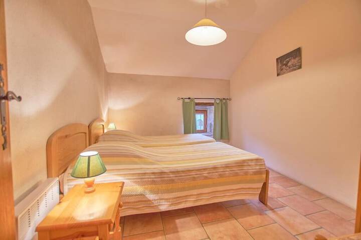 Room 4 of 54