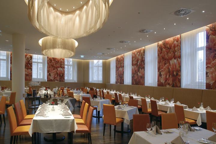 Dining 80 of 111