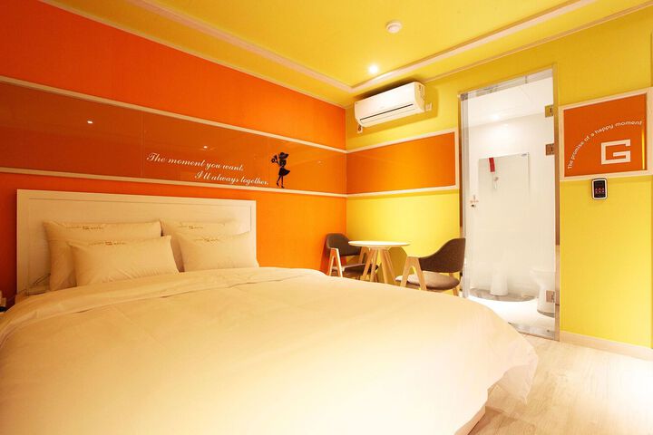 Room 51 of 75