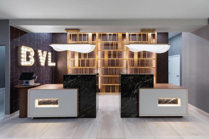 Entrance & Lobby