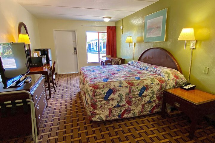 Room 8 of 26