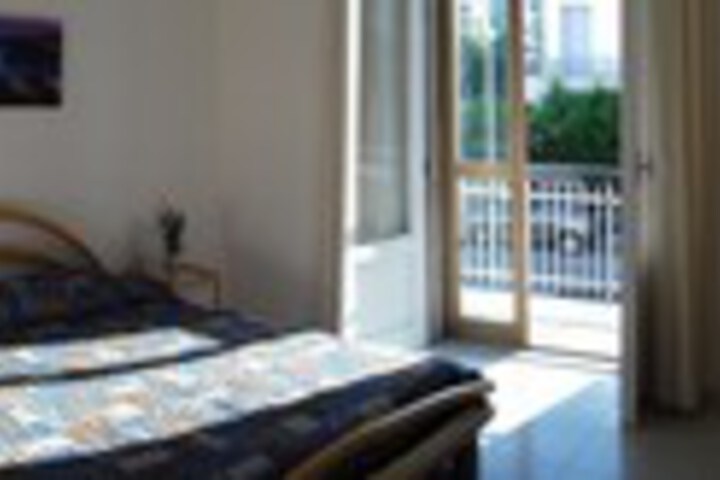 Room 16 of 19