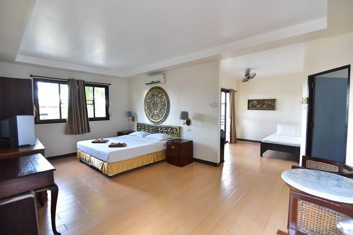 Room 45 of 165
