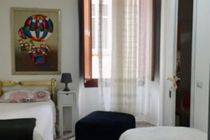 Room 16 of 24