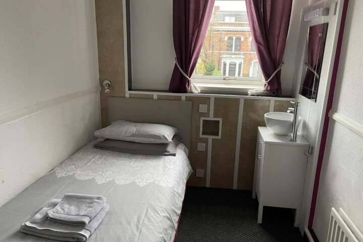 Room 28 of 58