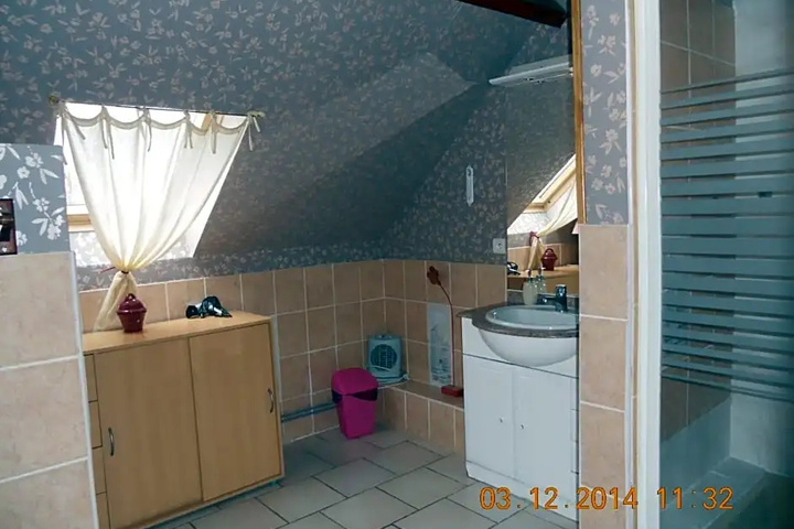 Room 7 of 13