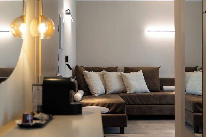 Room 25 of 59
