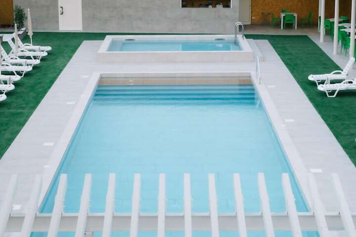 Pool 63 of 86