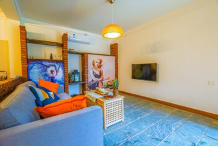 Room 14 of 20
