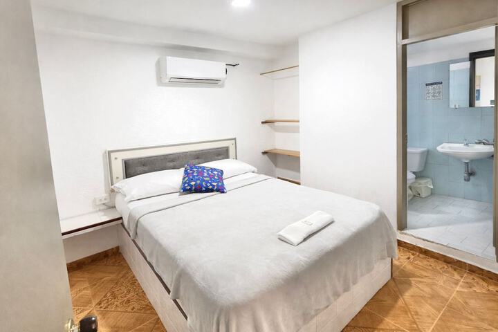 Room 7 of 9