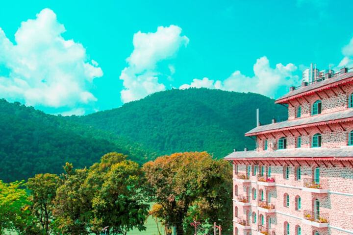 Glacier Hotel and Spa