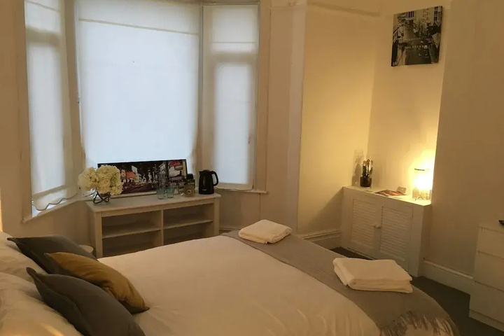 Room 9 of 23