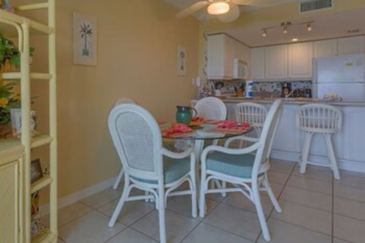 Dining 33 of 151
