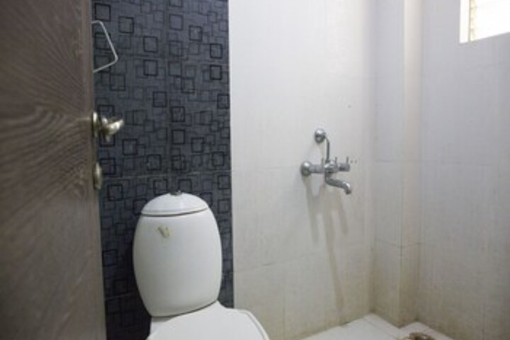 Room 2 of 20
