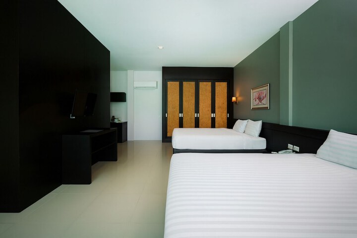Room 16 of 49