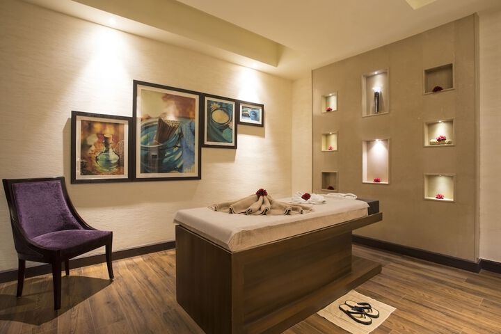 Room 25 of 42
