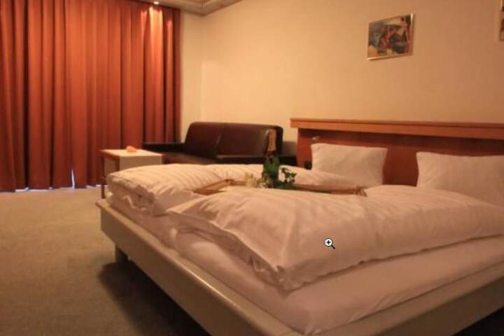Room 2 of 56