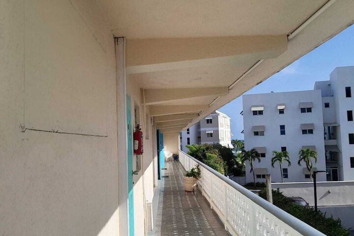 Hotel Entry