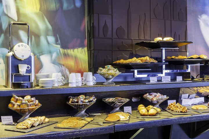 Breakfast/Coffee Service 56 of 87