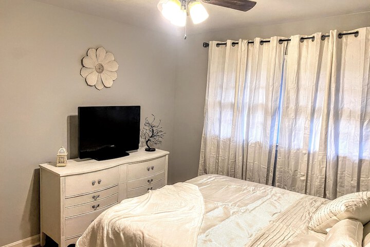 Room 11 of 150