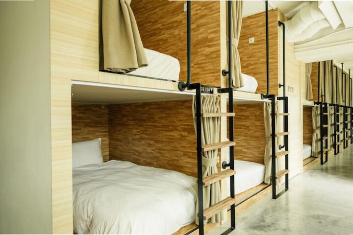 Room 14 of 114