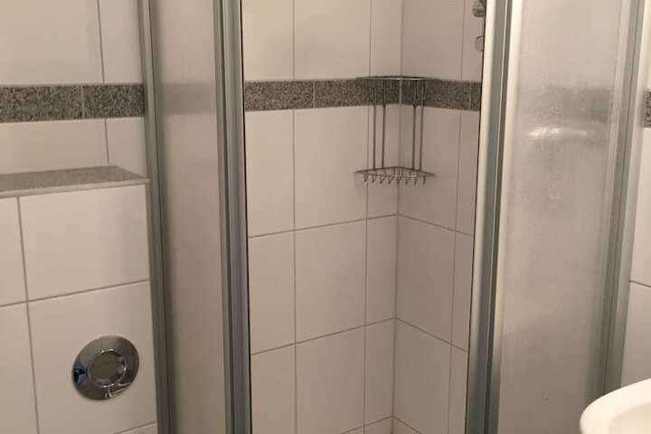 Room 15 of 32