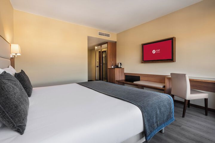 Room 11 of 51