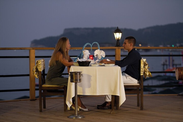 Dining 59 of 105