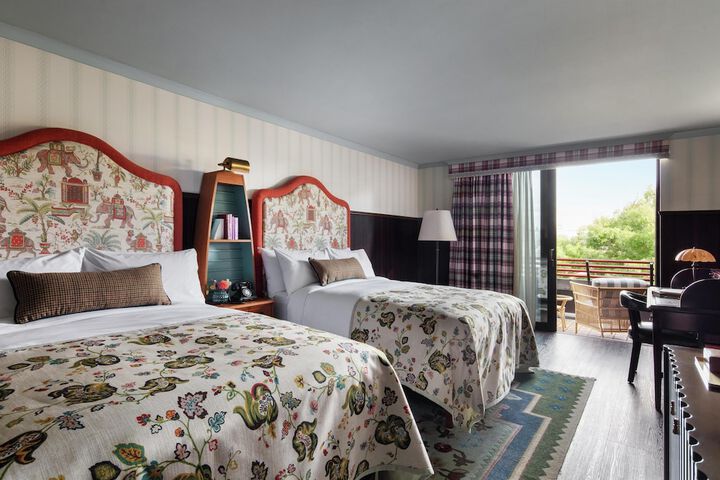 Room 40 of 147