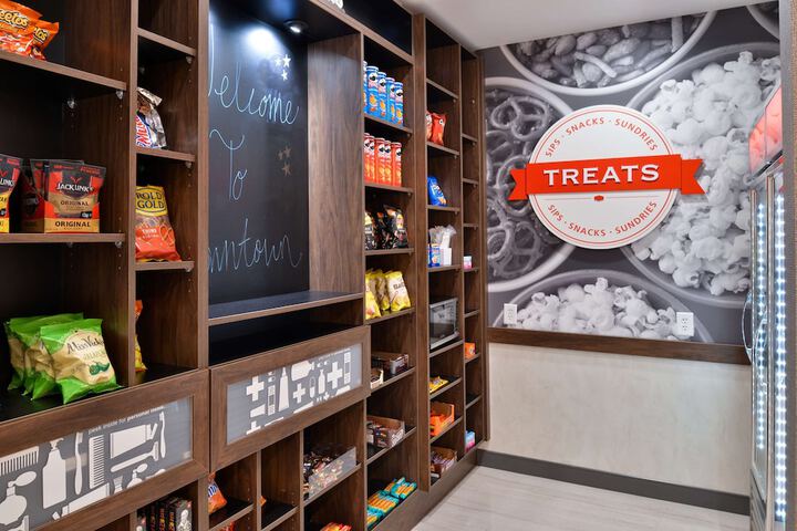 Snack bar