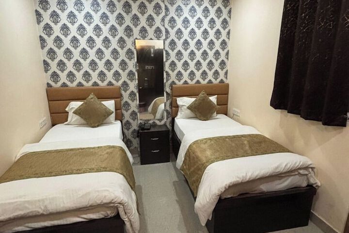 Room 3 of 13