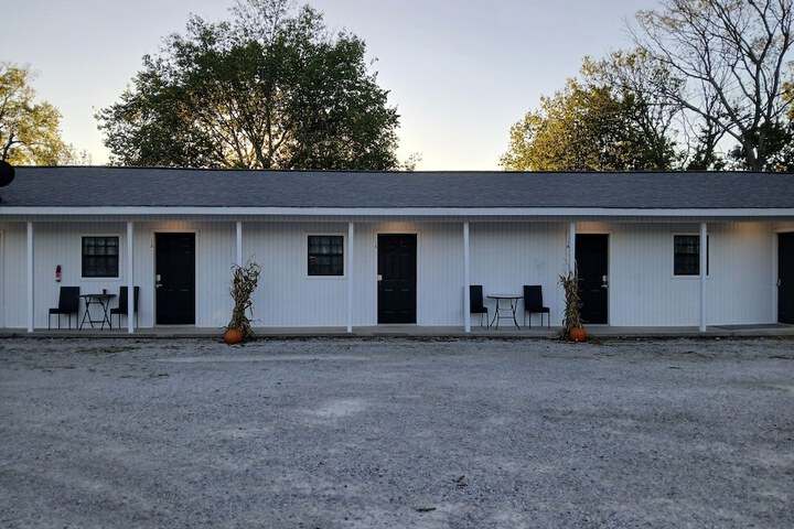Exterior of Whitetail Inn