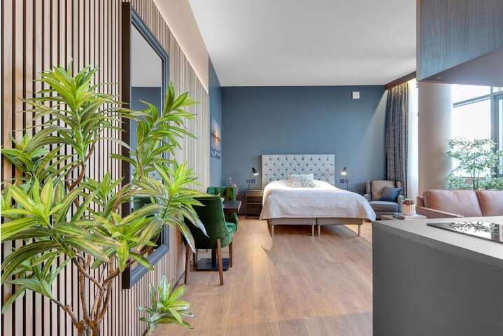 Room 40 of 96