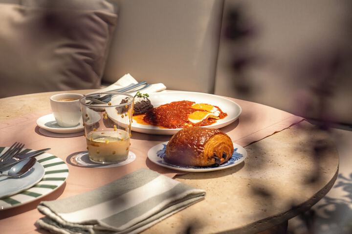 Breakfast/Coffee Service 48 of 62